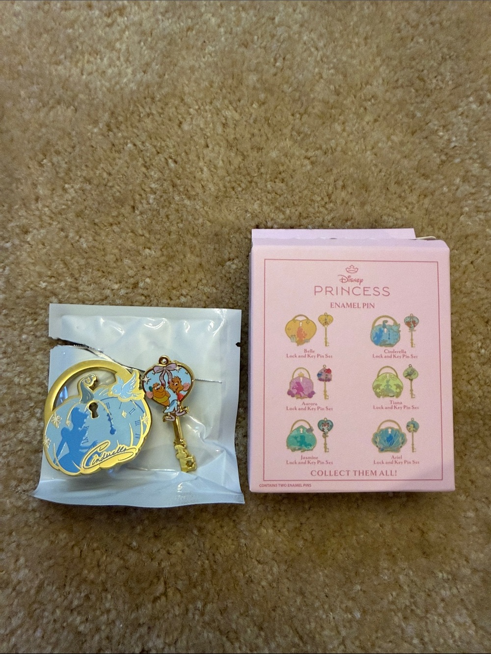 Disney Princess Cinderella Enamel Pins Lock and Key Pendant-Blue & Gold (2 pins)